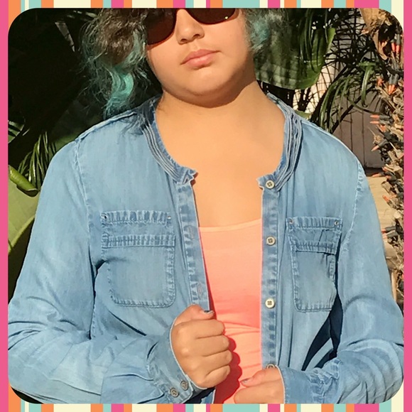 ELIE TAHARI Blue Chambray Ruffle Neckline Buttoned Shirt Long Sleeve Top Size XS - Picture 5 of 6